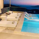 Villa Luxury For 8 With 20m Large Infinity Pool In Kalkan Kaş