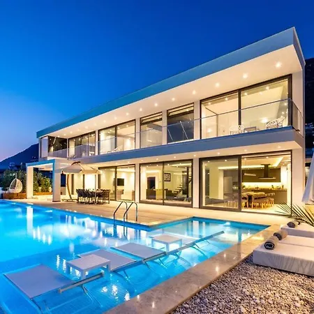 Villa Luxury For 8 With 20m Large Infinity Pool In Kalkan