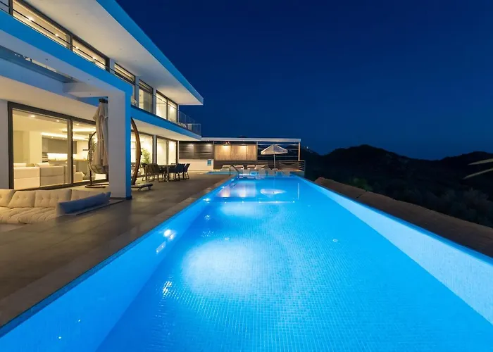 Villa Luxury For 8 With 20m Large Infinity Pool In Kalkan Kaş